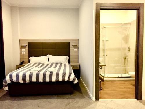 Academy Hotel - image 2