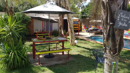 tuin, Alice's Secret Travellers Inn in Alice Springs