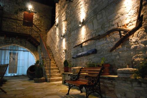 Vavla Rustic Retreat - image 6