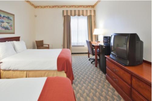 Holiday Inn Express Hotel & Suites Laurinburg, an IHG Hotel