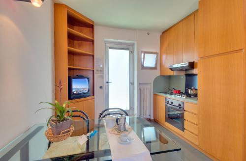 ห้องครัว, เซนบีโฮเทล (Senbhotel) in เซนิกัลเลีย