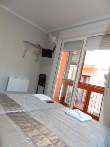 Pensión La Bilbaina - Albergue Logroño - image 5