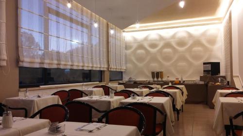El Patio Hotel - image 5