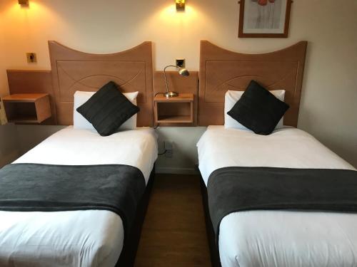 Whites Hotel - image 11