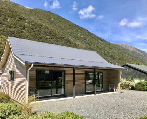 Arthur's Pass Motel & Lodge Room Type - Queen Studio
