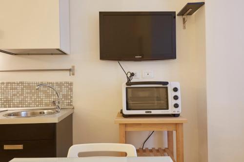 Vatican House - image 12