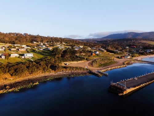 Manfield Seaside Bruny Island