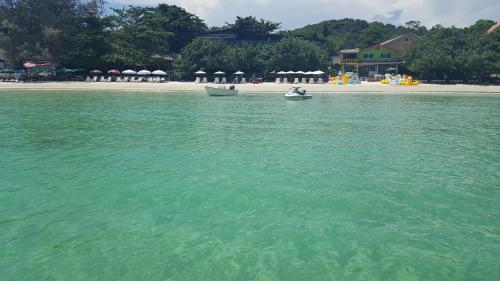Beach, Crescent Bay Resort in Ao Wongduan