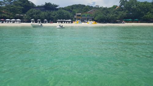 Crescent Bay Resort in Ao Wongduan