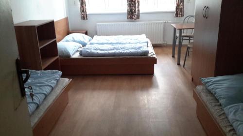 Turistická ubytovna Zámeček - image 11