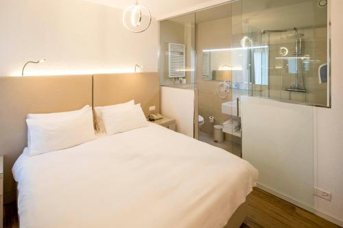 1 double bed