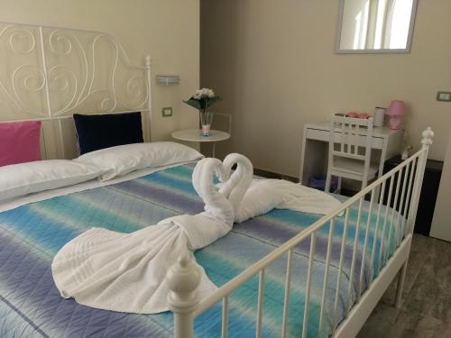 Double Room image 1