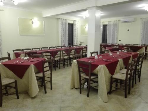 餐廳, Antica casa Scardone in 皮耶迪蒙泰聖杰爾馬諾
