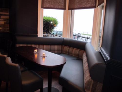 The Spinnaker Hotel in โกร็อค