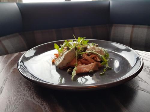 The Spinnaker Hotel in โกร็อค