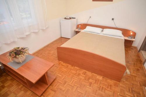 Apartments and rooms by the sea Drage, Biograd - 14356