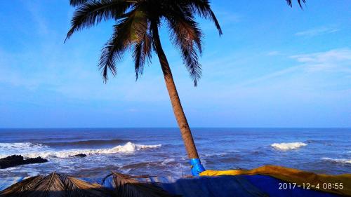 Om Ganesh Guest House Cliffside