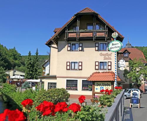 Landgasthof zur Linde - Accommodation - Heimbuchenthal