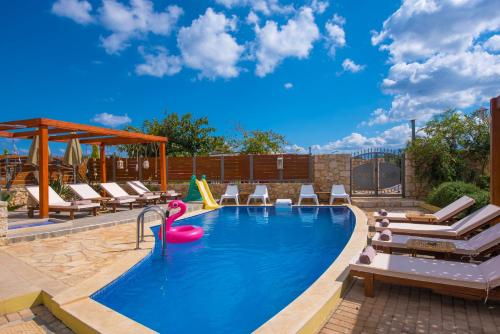 B&B Khersónisos - Sunshine Villa with Private Pool by Estia - Bed and Breakfast Khersónisos