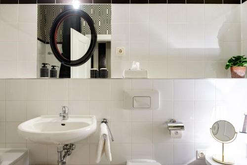 Comfort One-Bedroom Apartment - Tschaikowskistrasse 19 image 7