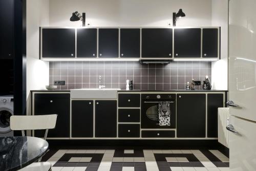 Cora Apartments - image 7