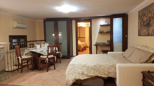  Domus Ugo in Neapel