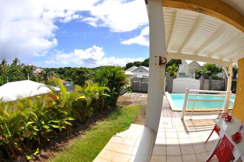 Exterior view, Petit Havre de Paix BIS - Piscine et plage a pied in Mare Gaillard