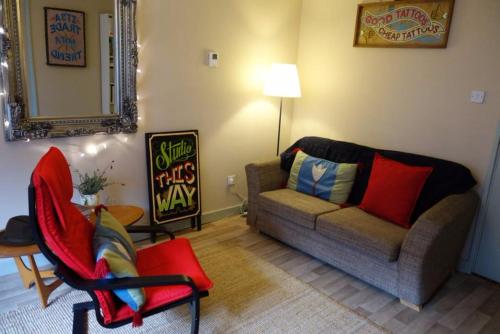 Stockbridge Flat With Garden Sleeps 2-4, Edinburgh, Edinburgh and the Lothians