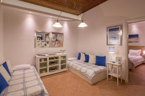 Syros Luxury Living