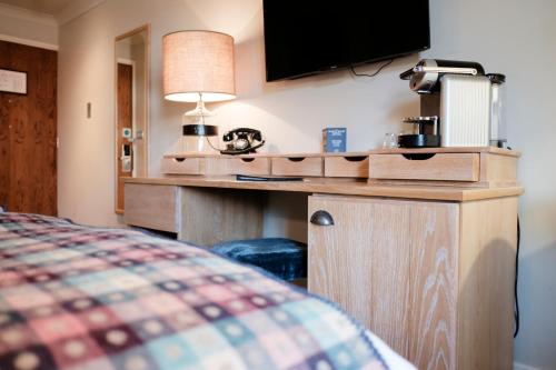 The White Hart Hotel - image 3