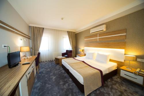 Spilos Hotel - image 5