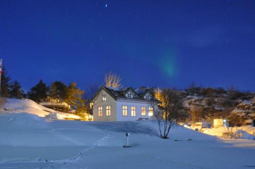 Kabelvåg Feriehus & Camping 4