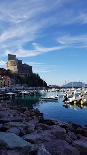 Golfo Dei Poeti Apartment