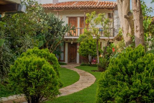 Rossco Hostel & Hotel