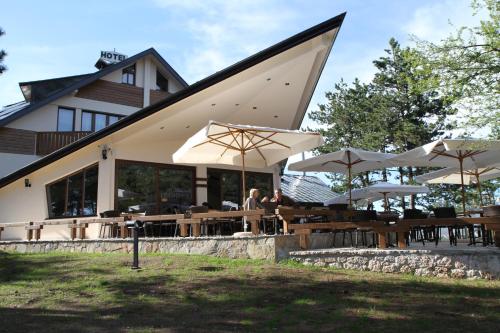Ieeja, Hotel Trebjesa in Niksic