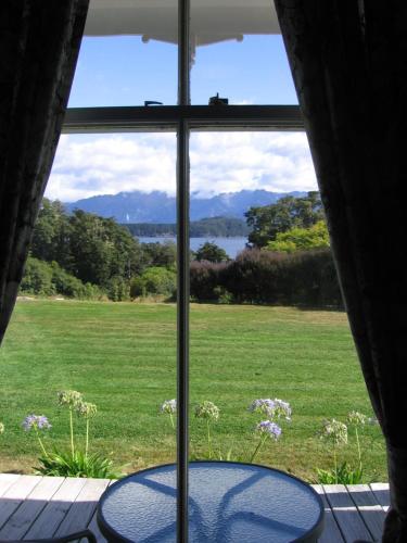 Kilátás, Murrells Grand View House in Manapouri