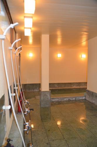 Hot spring bath, 御宿しんしま in Matsuzaki