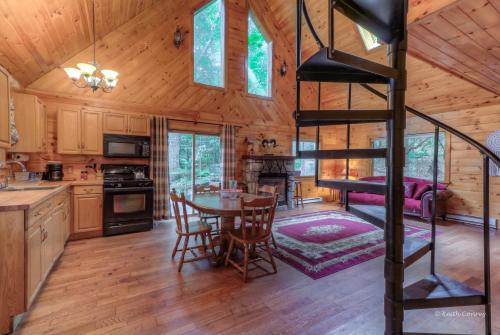 Magnolia Streamside Resort in Canadensis