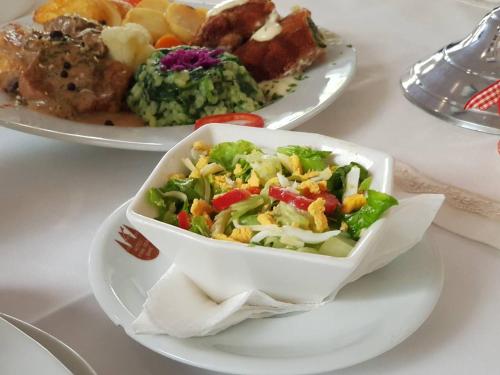 Park Hotel - image 12