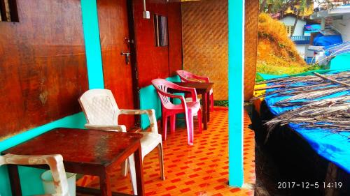 Om Ganesh Guest House Cliffside