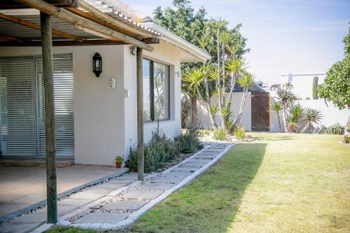 Amazing Beach House in Melkbos!