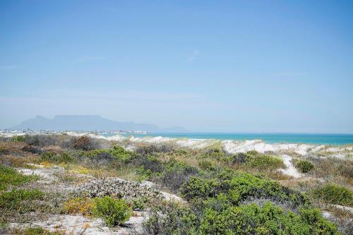 Amazing Beach House in Melkbos!