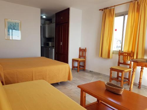 Sunny Beach The 2-star Sunny Beach offers comfort and convenience whether youre on business or holiday in Benalmadena. The hotel offers guests a range of services and amenities designed to provide comfort and co