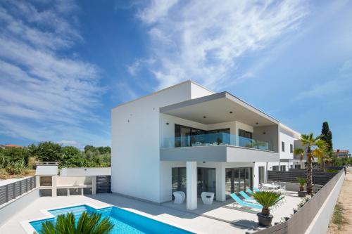 Three-Bedroom Apartment with Private Pool