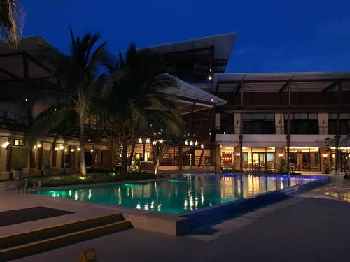 Swimming pool, Creys condo at Pico de Loro Cove in Nasugbu
