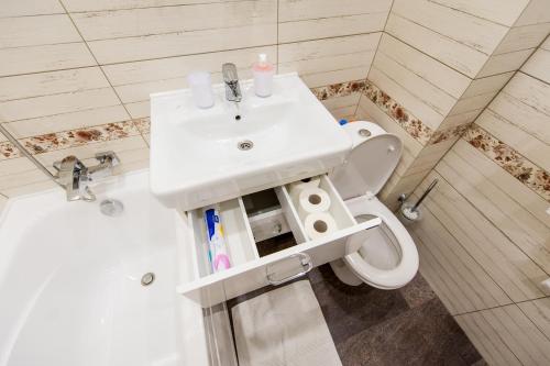Apartment Urban Comfort - image 4