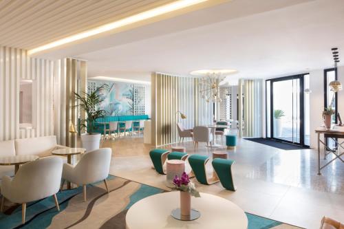 Mercure Villeneuve Loubet Plage