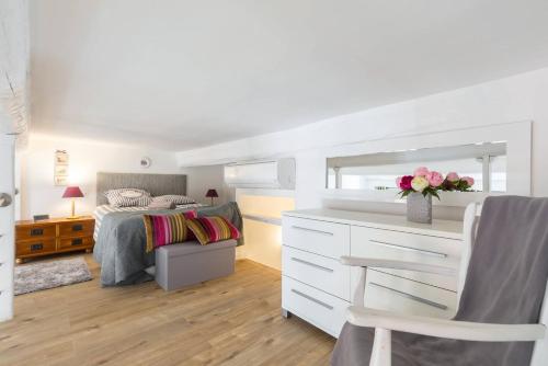 BARILLERIE - Loft Moderne Face Mer Vieux-Nice. - image 12