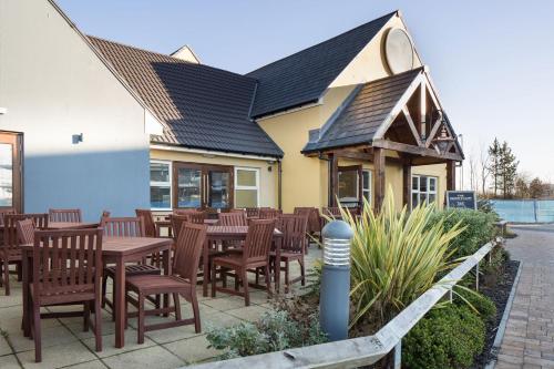 Зручності, The Raven’s Cliff Lodge by Marston's Inns in Мазеруелл