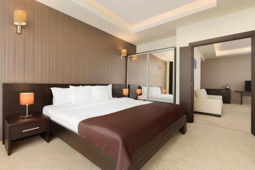Ramada by Wyndham Constanta in Mamaia